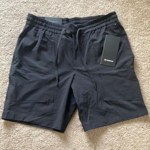 NWT Lululemon Mens Bowline Short 8” L